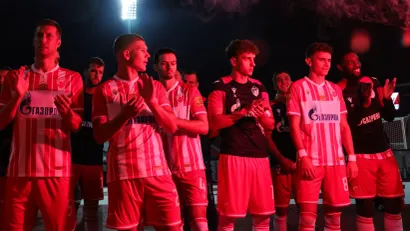 Uroš Kabić sa saigračima u Zvezdi (©Starsport)